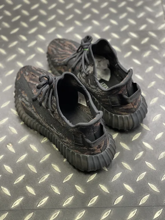 Yeezy Shoe 